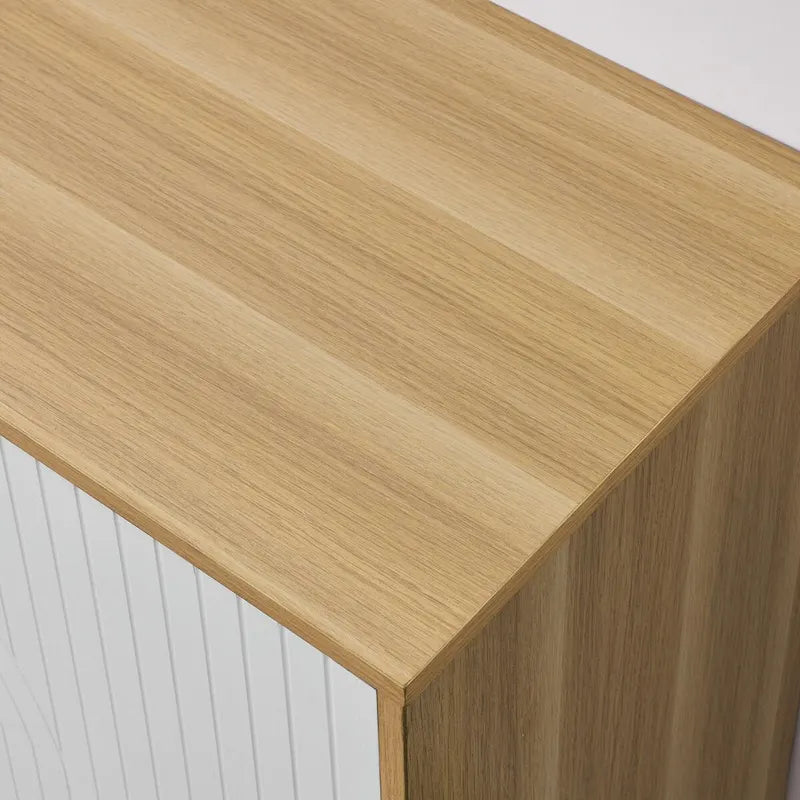 Armoire de rangement moderne et confortable avec étagères réglables